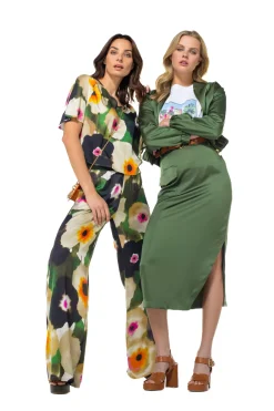 Caroline Biss Tops*1637-69 / Korte Soepelvallende Top