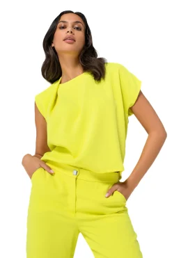 Caroline Biss Tops*1621-80 / Soepelvallende Asymmetrische Korte Top
